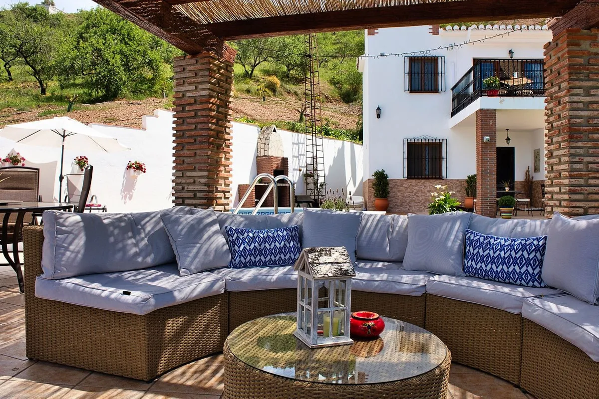 23c2840a-51c2-468d-9047-4fcc1e319baa