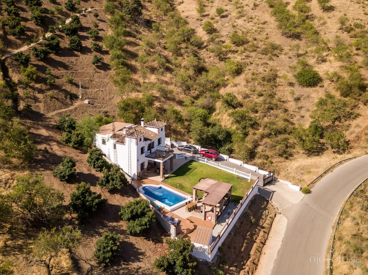 b22e5c39-f635-4dec-844d-b4d88ca65dc0