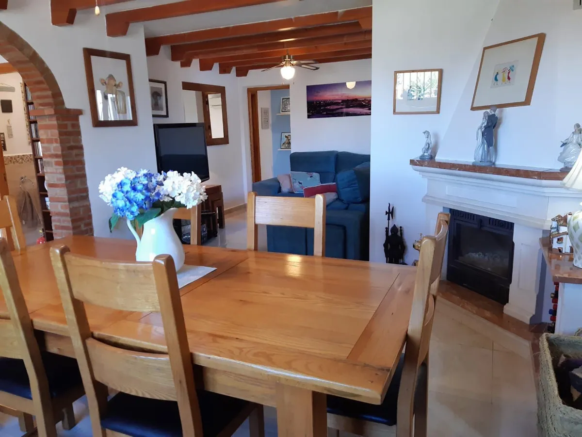 e7ef923c-8346-42c9-bcfb-19294d81d513