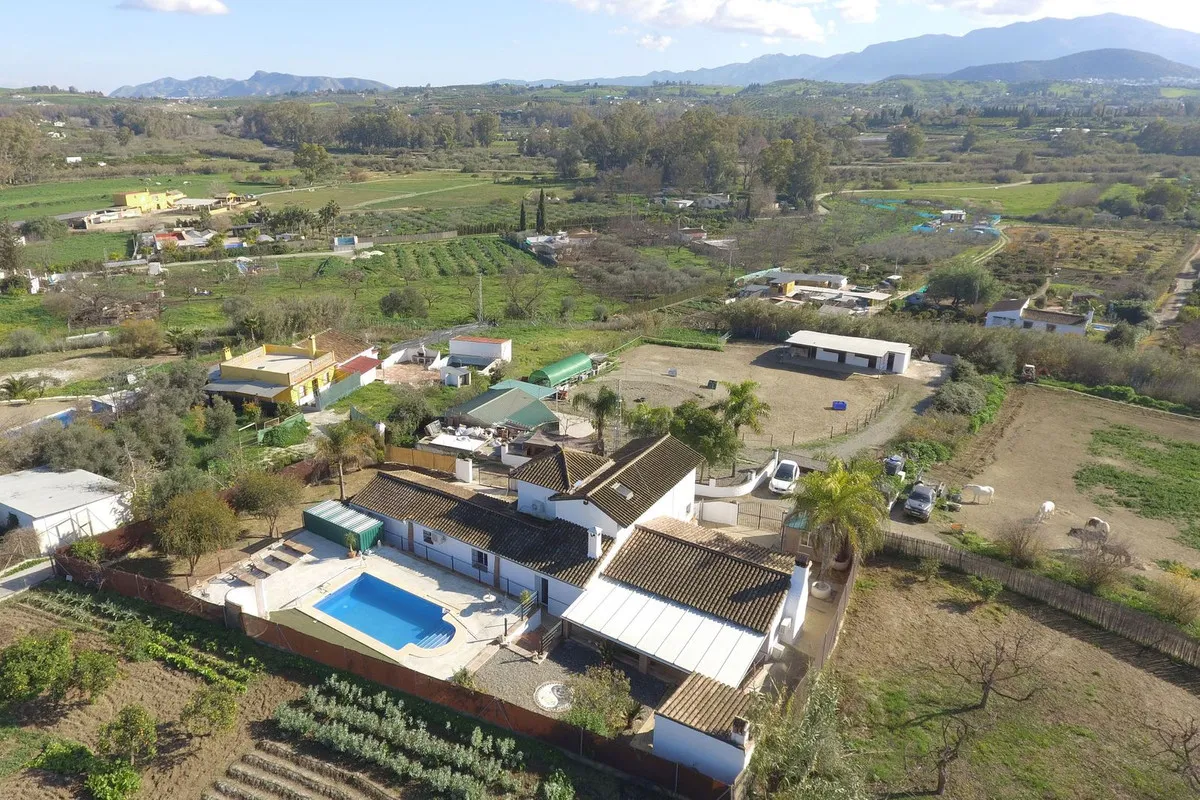 0b0a65fc-e12d-4e26-b53a-d20106e8899b