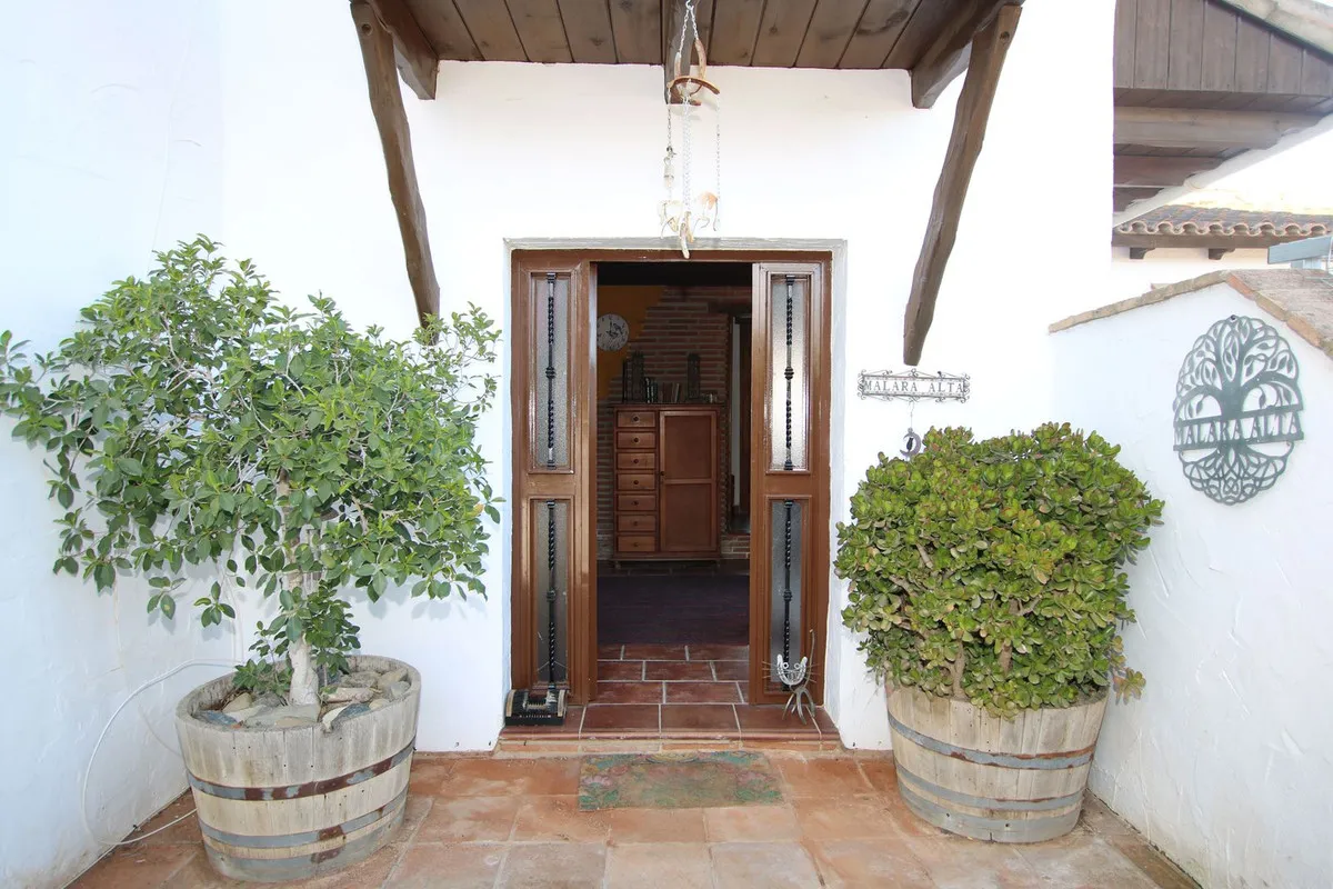 77a131bc-1693-4489-a832-9cc869c7e012