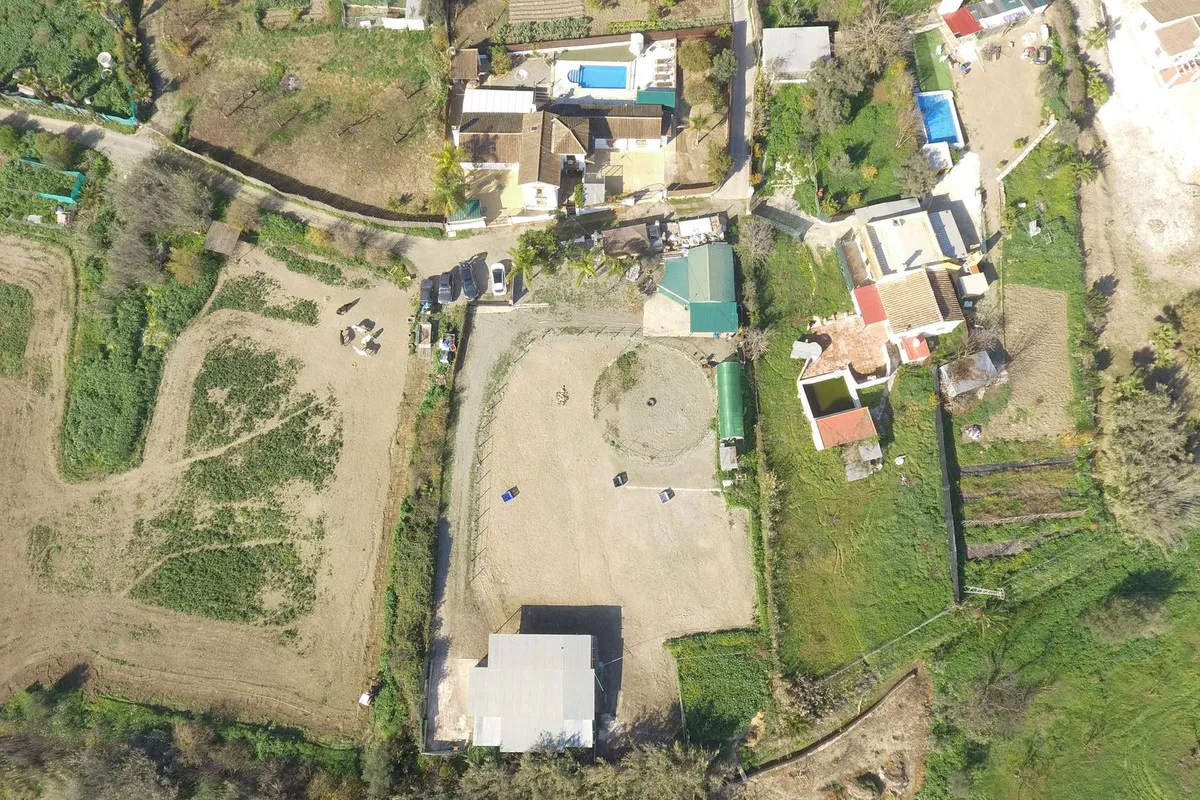 8cca81ff-189e-4742-8504-d14215eef036