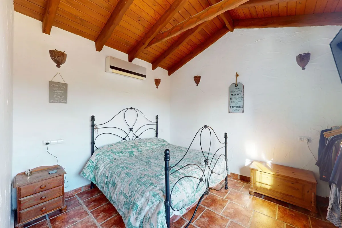 e5939e8b-05d1-4fbf-adb2-c1265c3c99b5