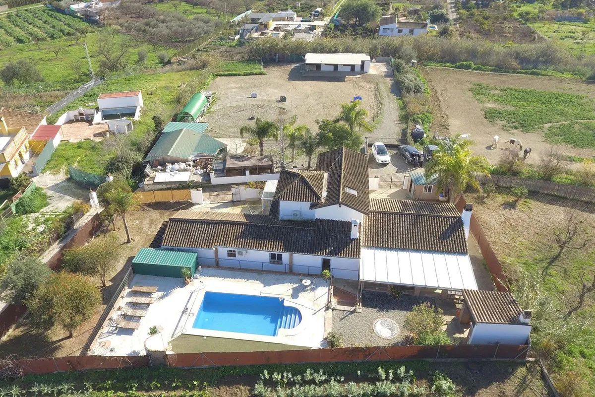 ece9308f-46fb-427a-a23b-f80058c15323