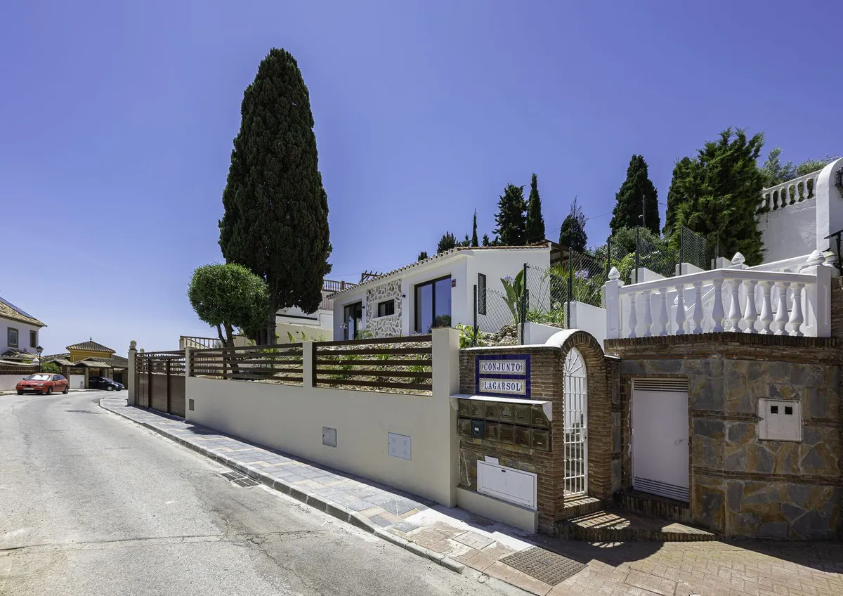 284301f2-6d0d-44c0-bf5e-55b6dd18e2e5