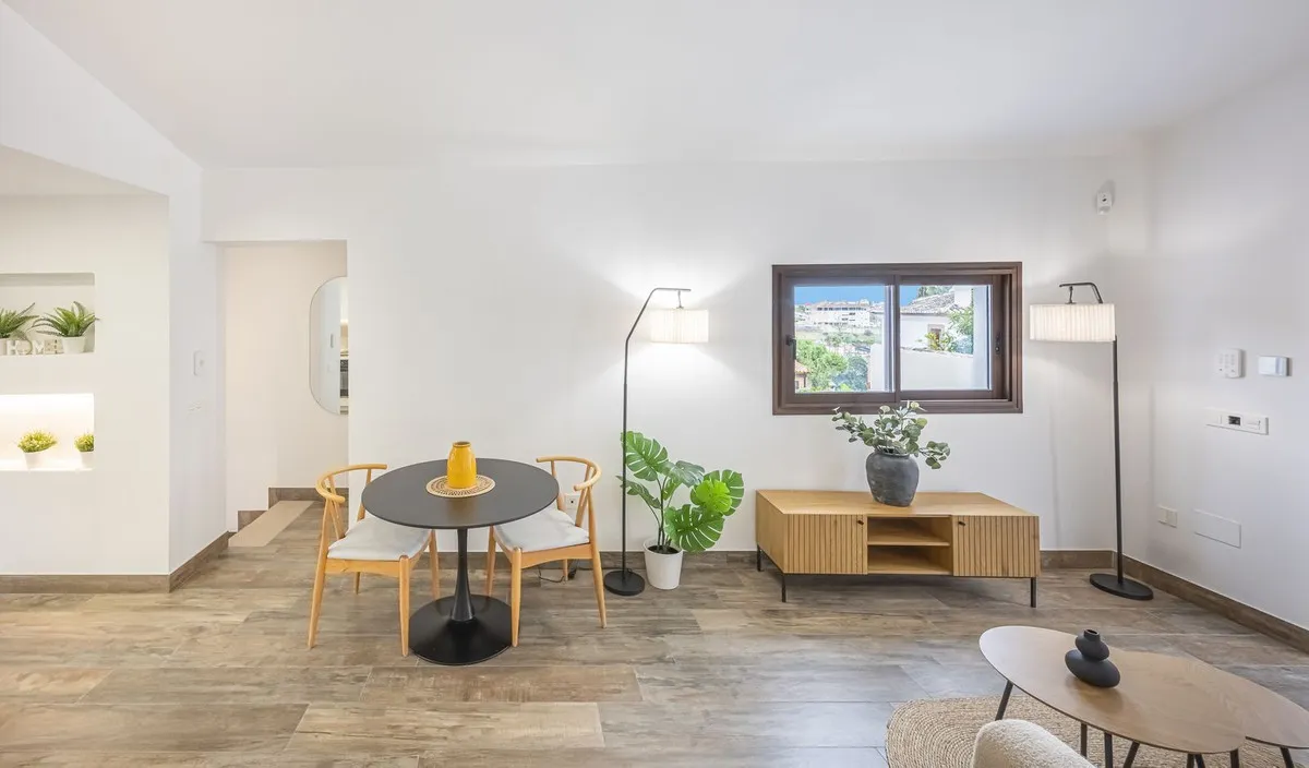 6107533a-d36e-48af-9f32-8c5293323956