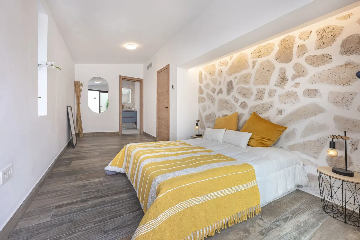 713e85f8-6b66-4741-92b8-fb13f73fc994