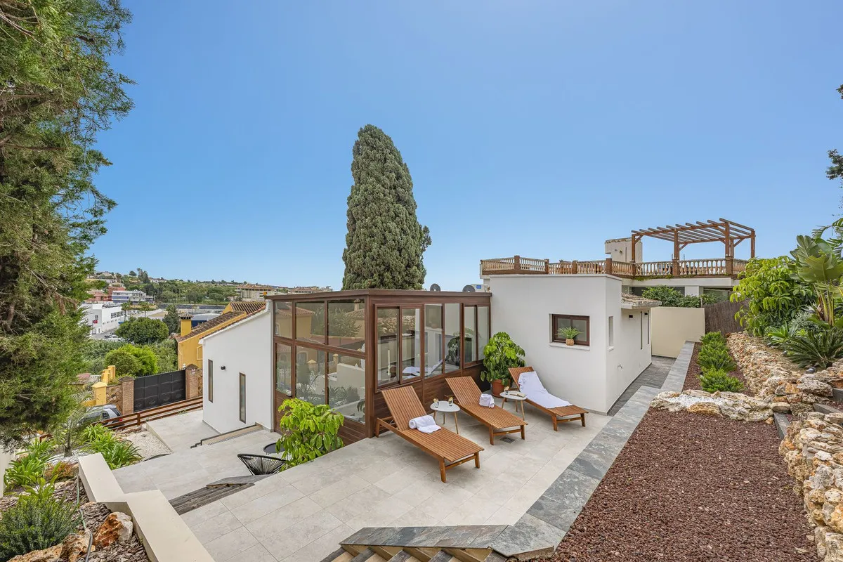 7962e9e7-beb5-44a6-ae7f-d973c91cde04