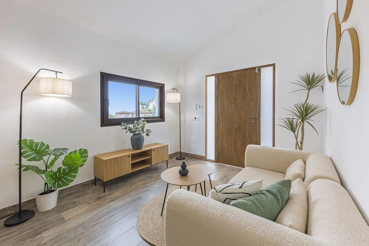 e0757567-c162-4db2-ad28-67cf2540060c