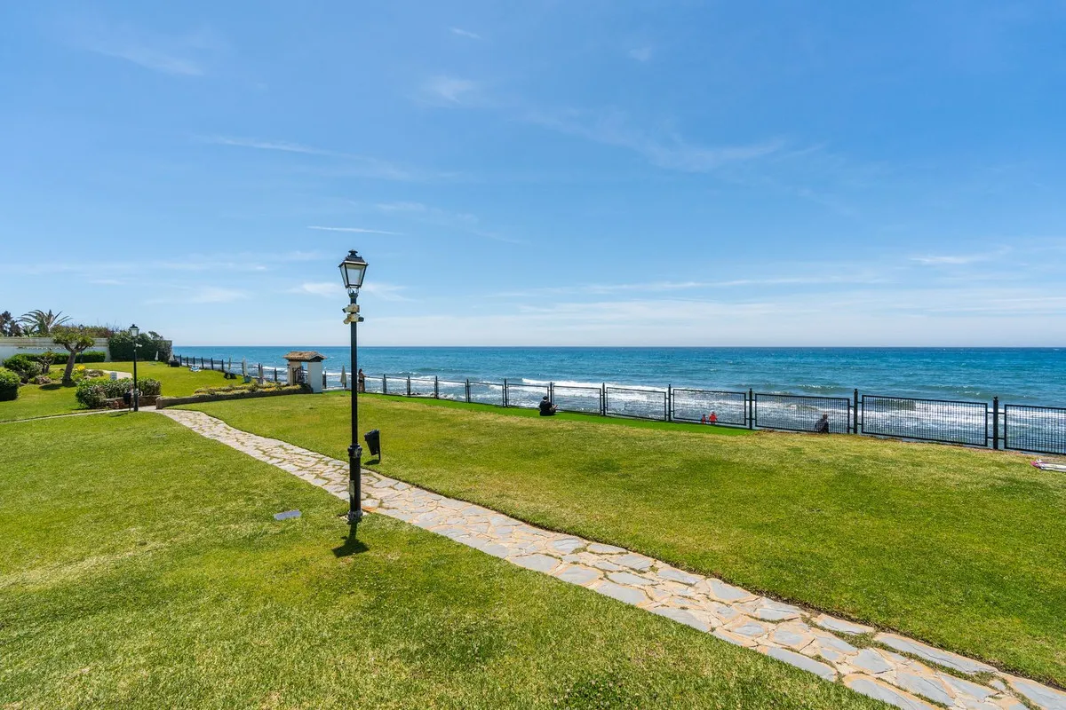 11f92ccd-5f13-4d3d-b061-df266bd0b752