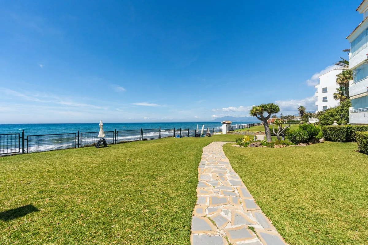 9749650d-abba-4f16-a0cc-b218eb931e9f