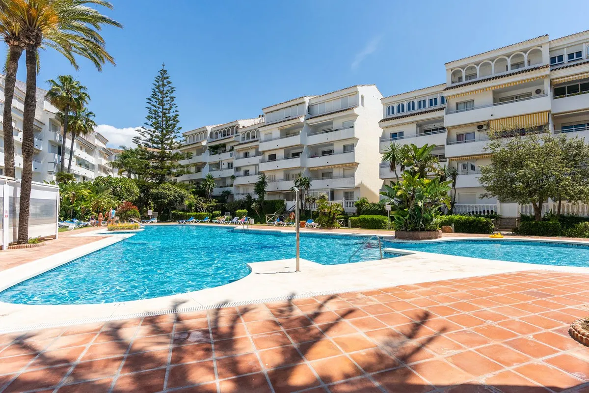 ad0af26e-8af2-4dc1-ad81-eb61647d253f