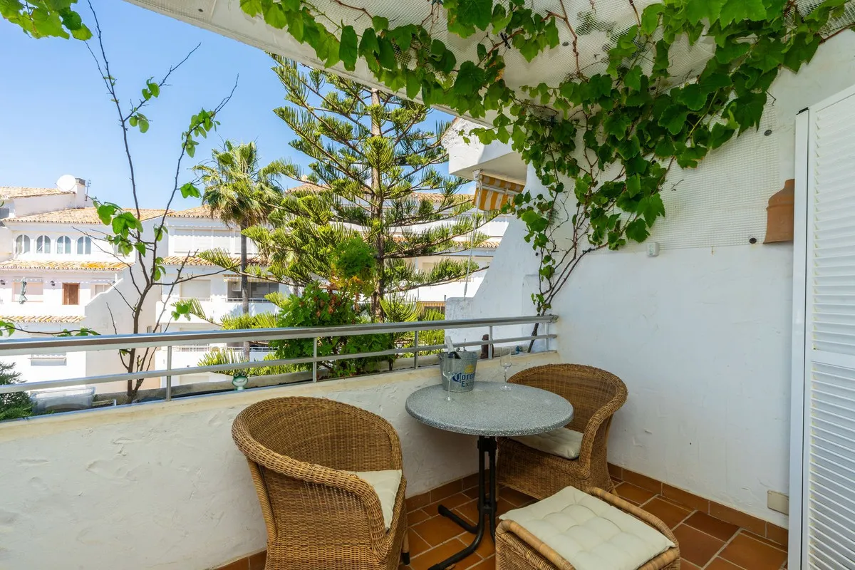 d9e455b6-e37d-4502-b682-1be3f9133261