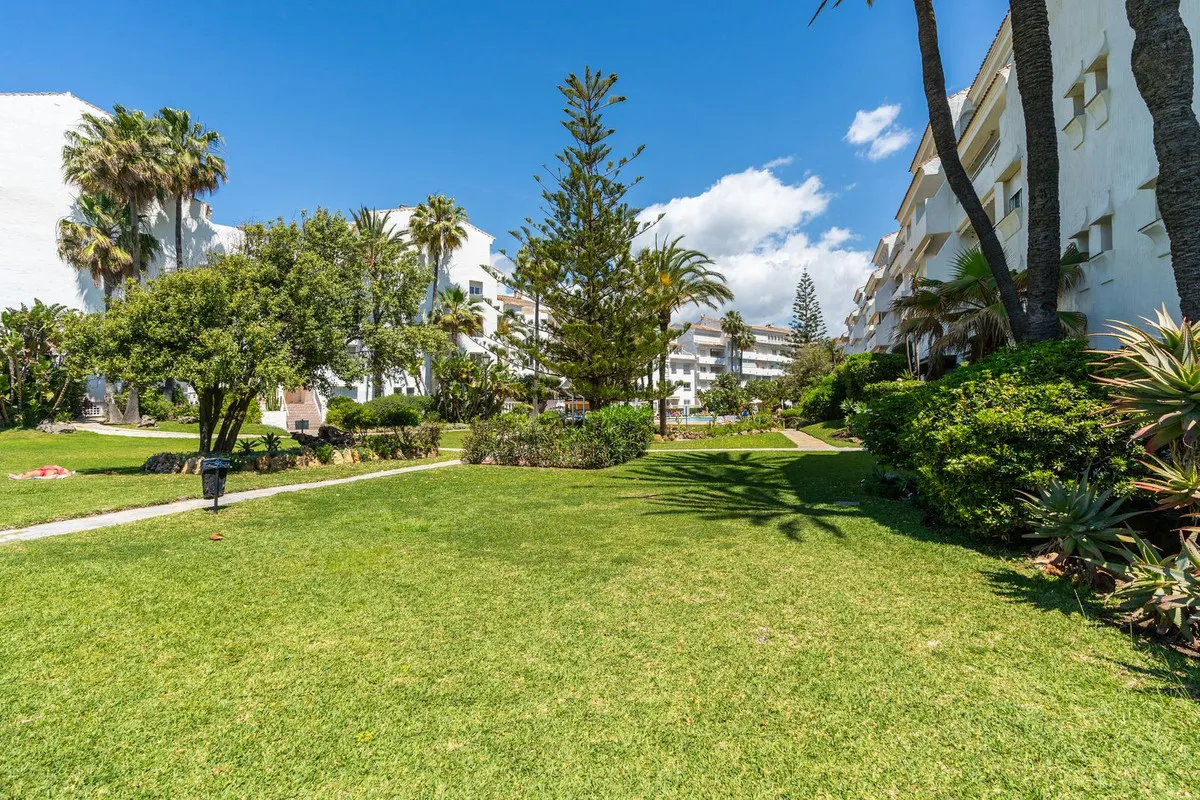 dec40b1c-6d4d-43eb-9210-a636ba4955e1