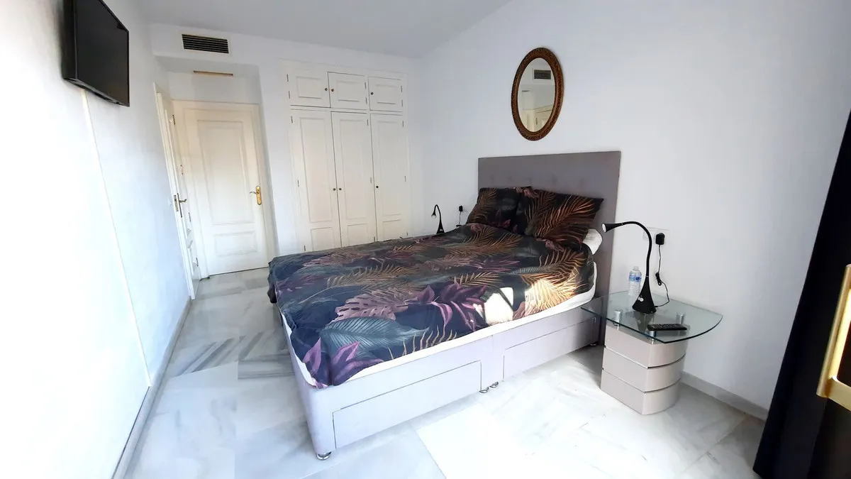 8af8a878-7f6a-4654-8f20-f676b63b2b8d