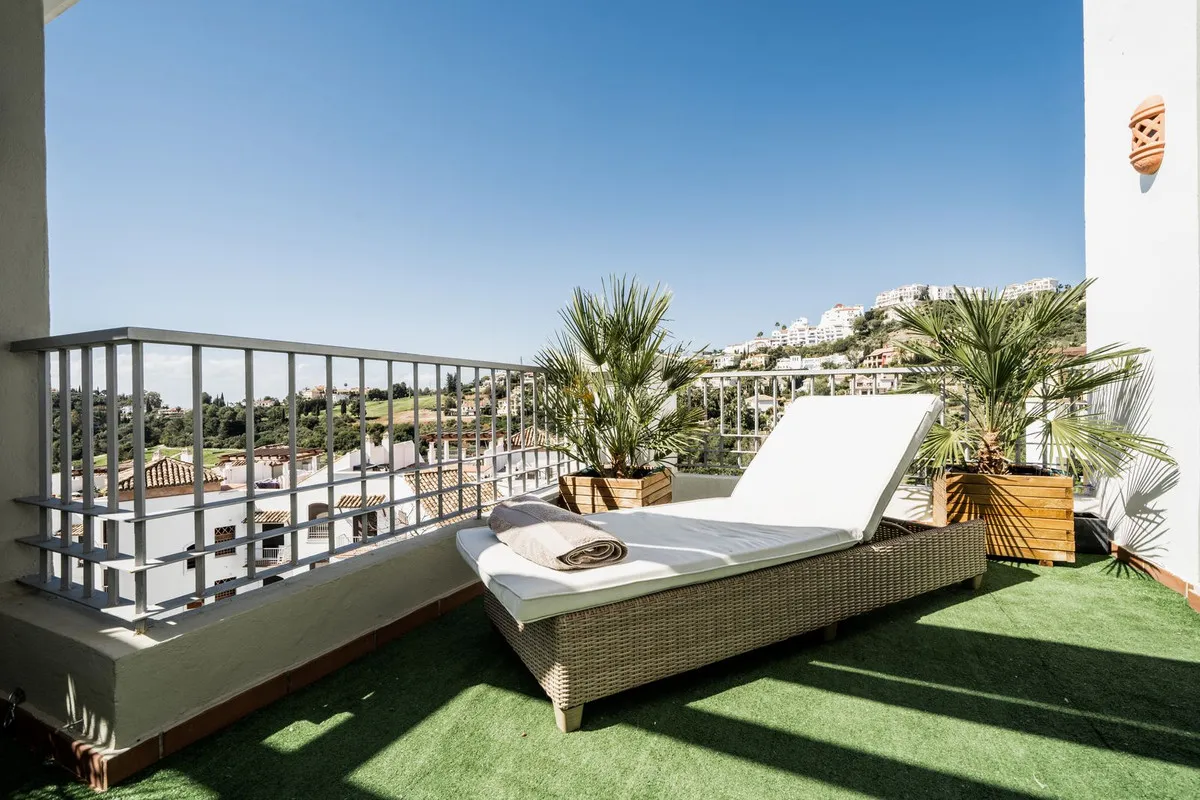 2c4d77c9-2125-4899-bdb1-d1790a29748d