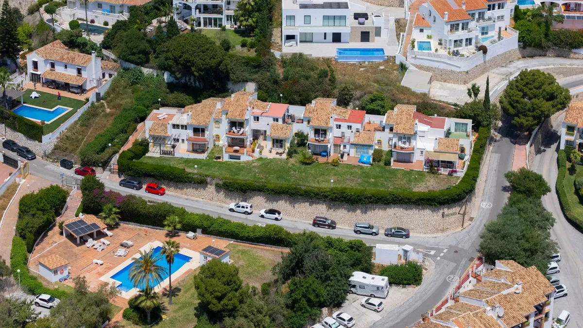 1776b417-2b05-41a5-a69b-d3294bac5d90