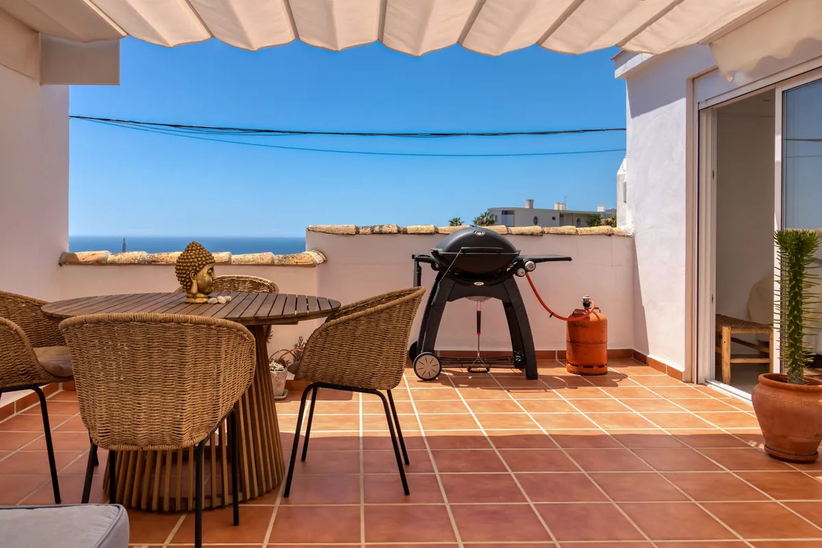 4bc2fe61-e868-41c2-96c0-f36735315598