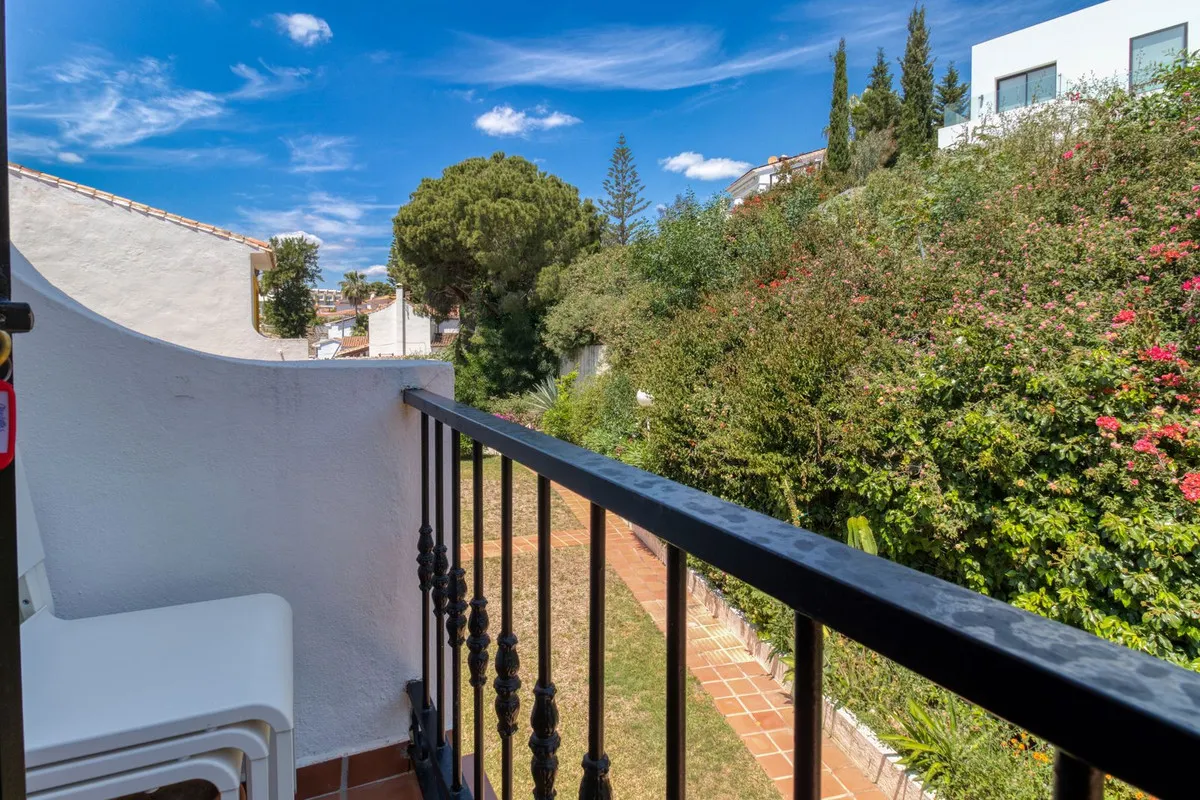 8517a449-dc14-4b9d-b90c-641941d9ef47