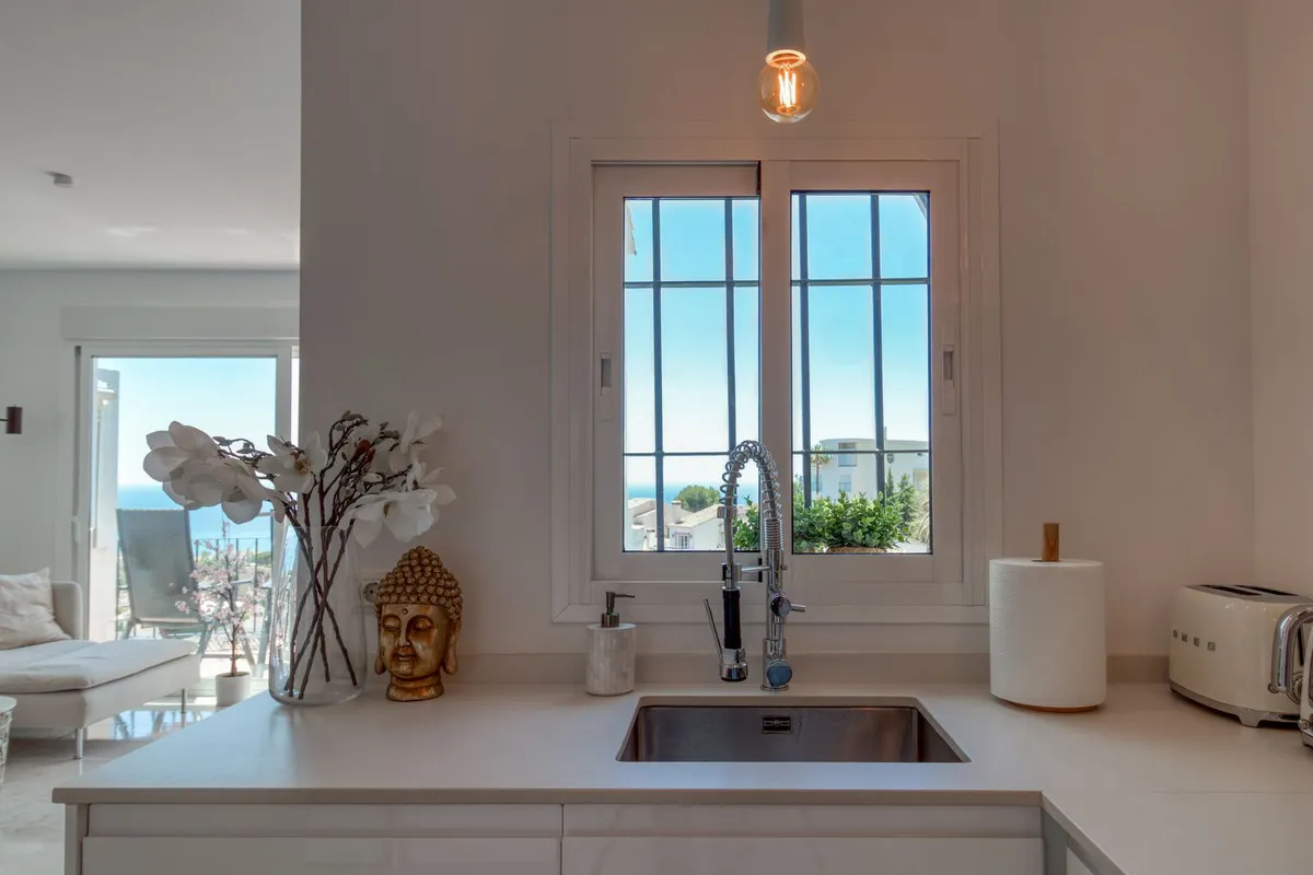 ad3ff17f-076b-41a3-8cb6-8045cf7ff750