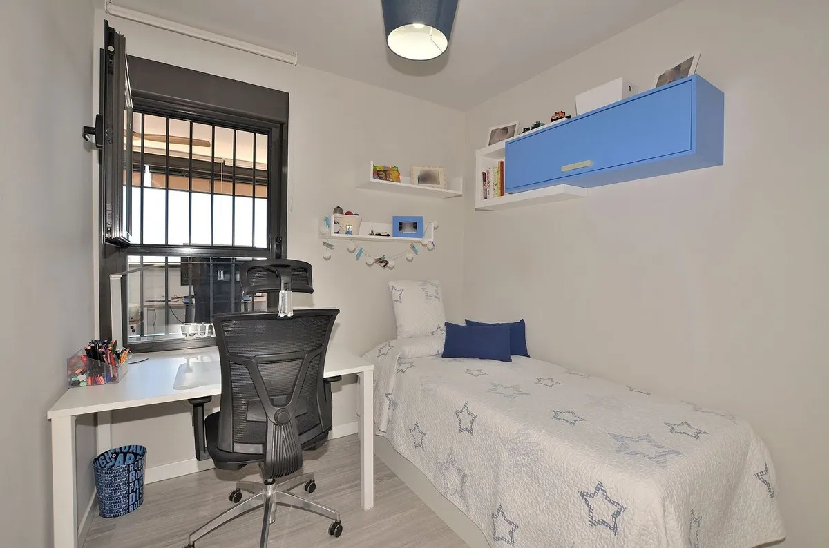 11c159bc-96bf-4f50-b793-4006e1001255