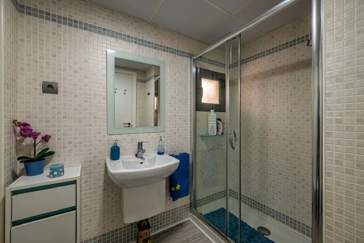 ad4dd9f3-c7ca-4d25-a211-2cfcbaec15e2