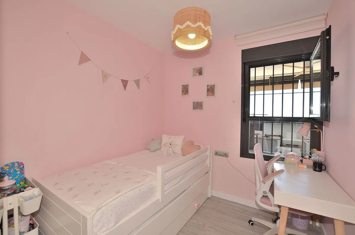 d8910cc1-c864-43e7-a369-c6997192c398