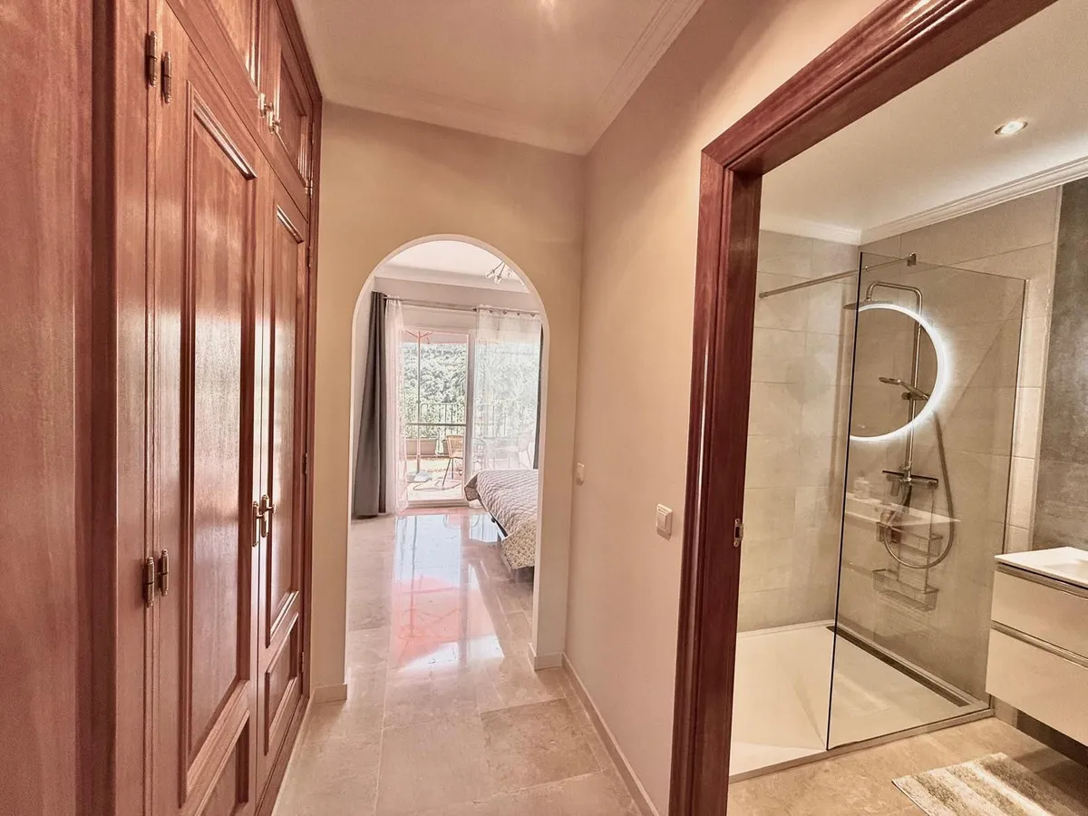 40e7cc3f-e9c5-41d8-b43e-1442468a10ac