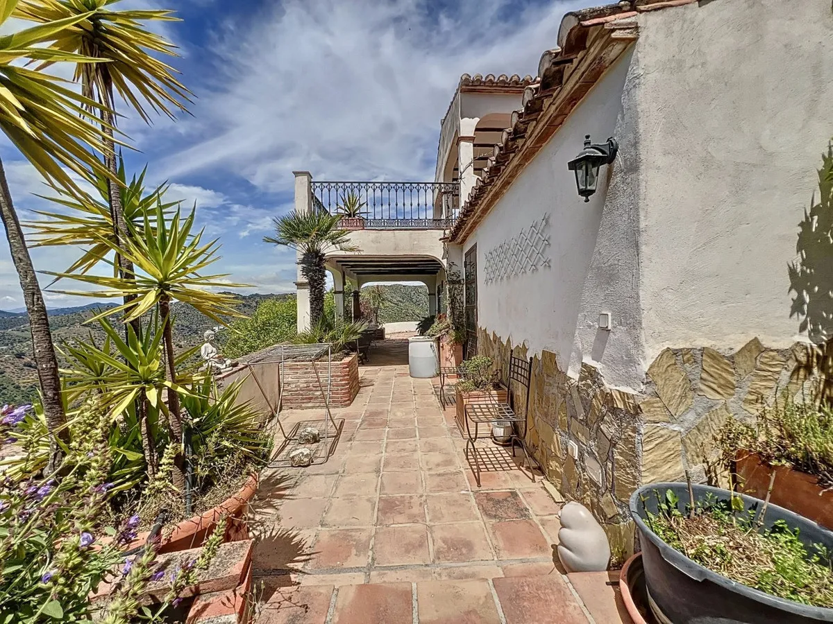 052342c4-8d7c-4f78-acbf-95683f3ddd4c