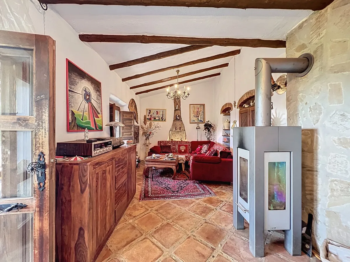 c5d3f2b8-8d08-47ca-909b-4381fd0c6147