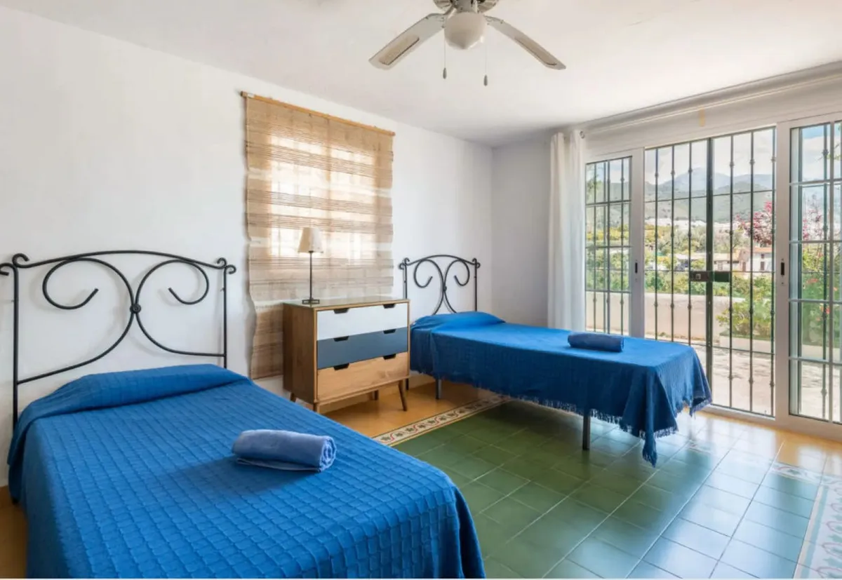 957bb0a0-03f4-4b32-a15c-03f4fe5f16b6