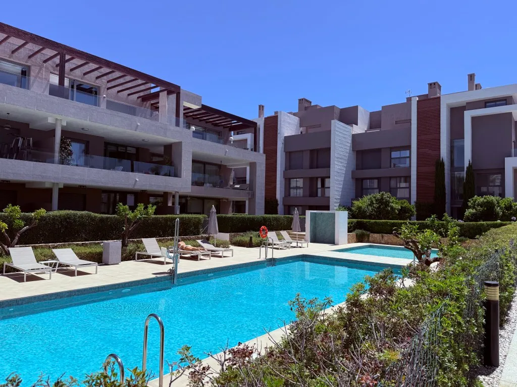 b6aacd3f-de00-40c6-b0dd-103953e948be