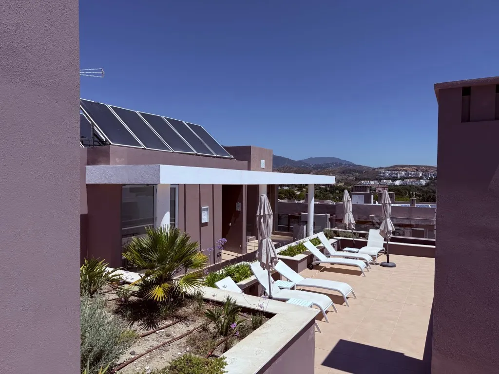 e2a0bd79-3360-44c9-ad05-935bf8f4caf8