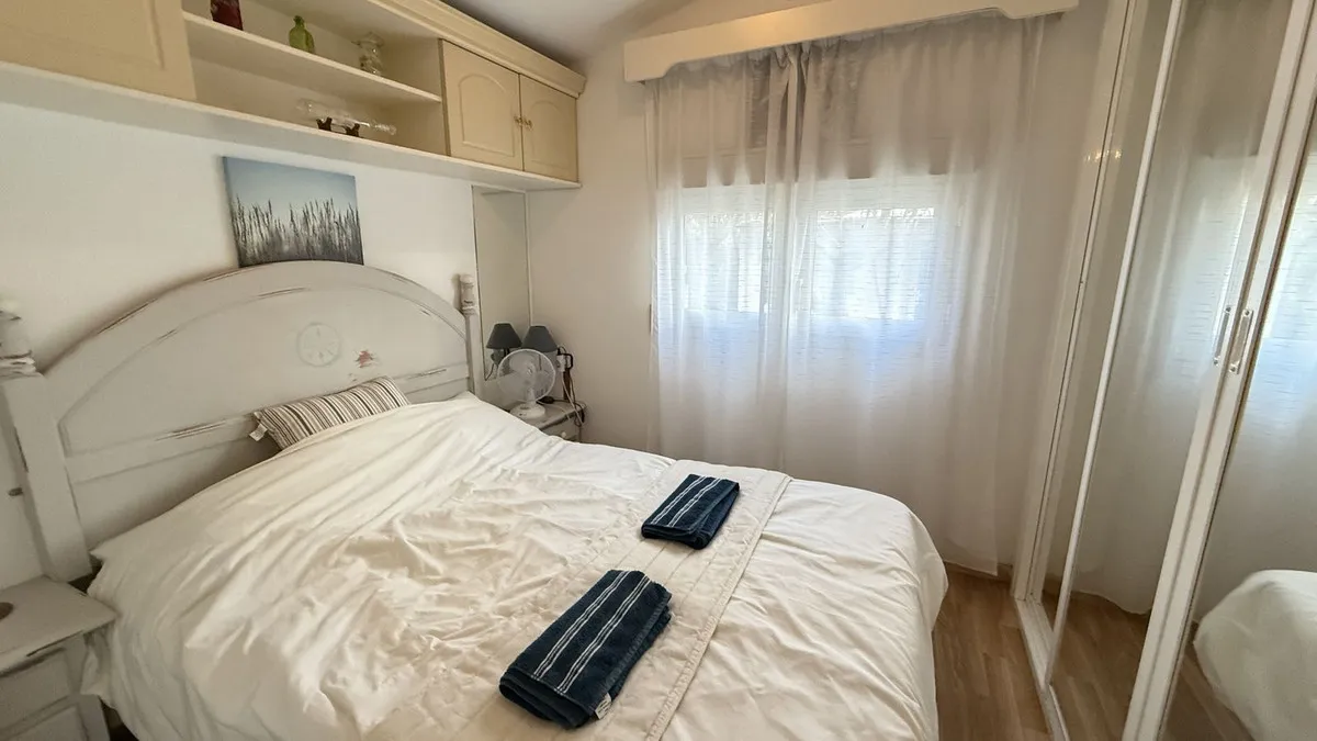 00a01cc4-b3c2-40c9-8325-2f1c6b0a12ef