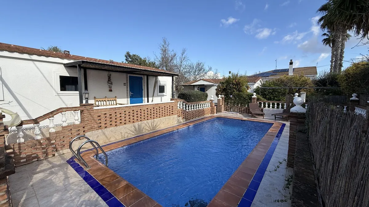 00ef4518-c9ed-40b9-b2e2-ae128d606a8f