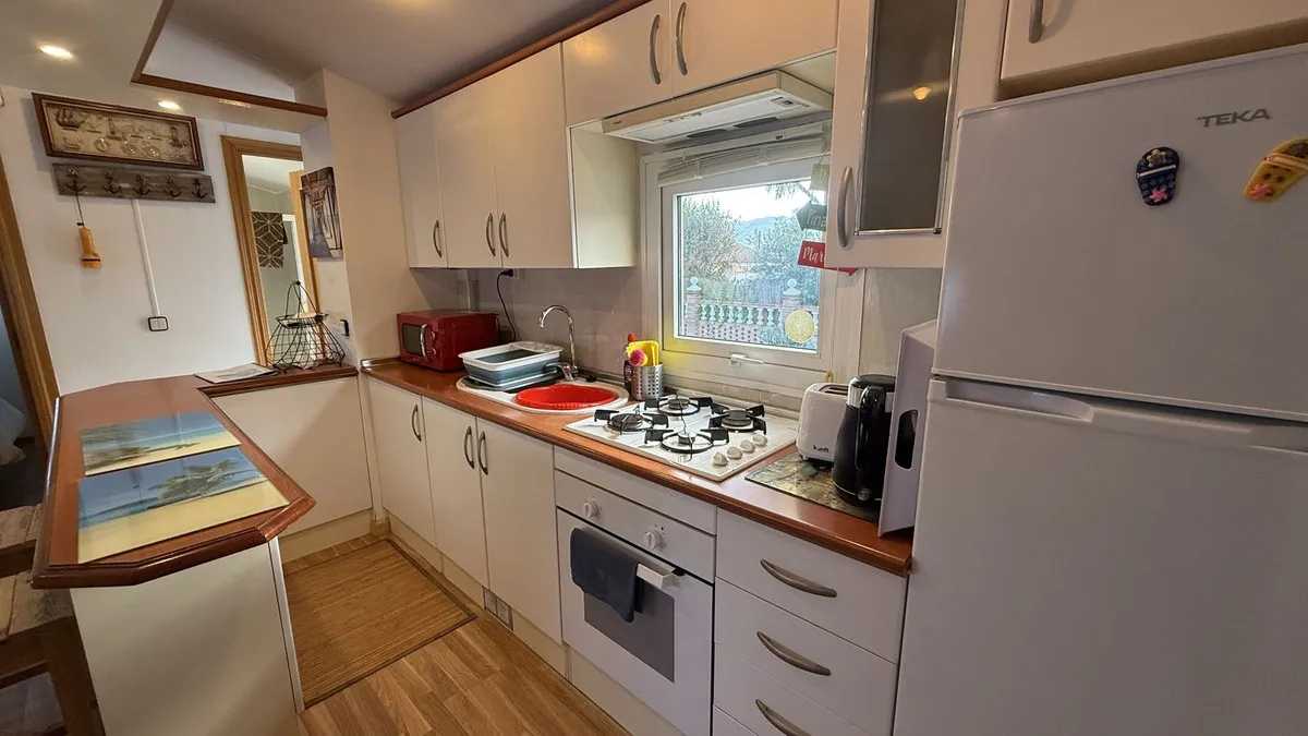 8eaf1f0f-0552-4320-a103-6e4c4b6013ad