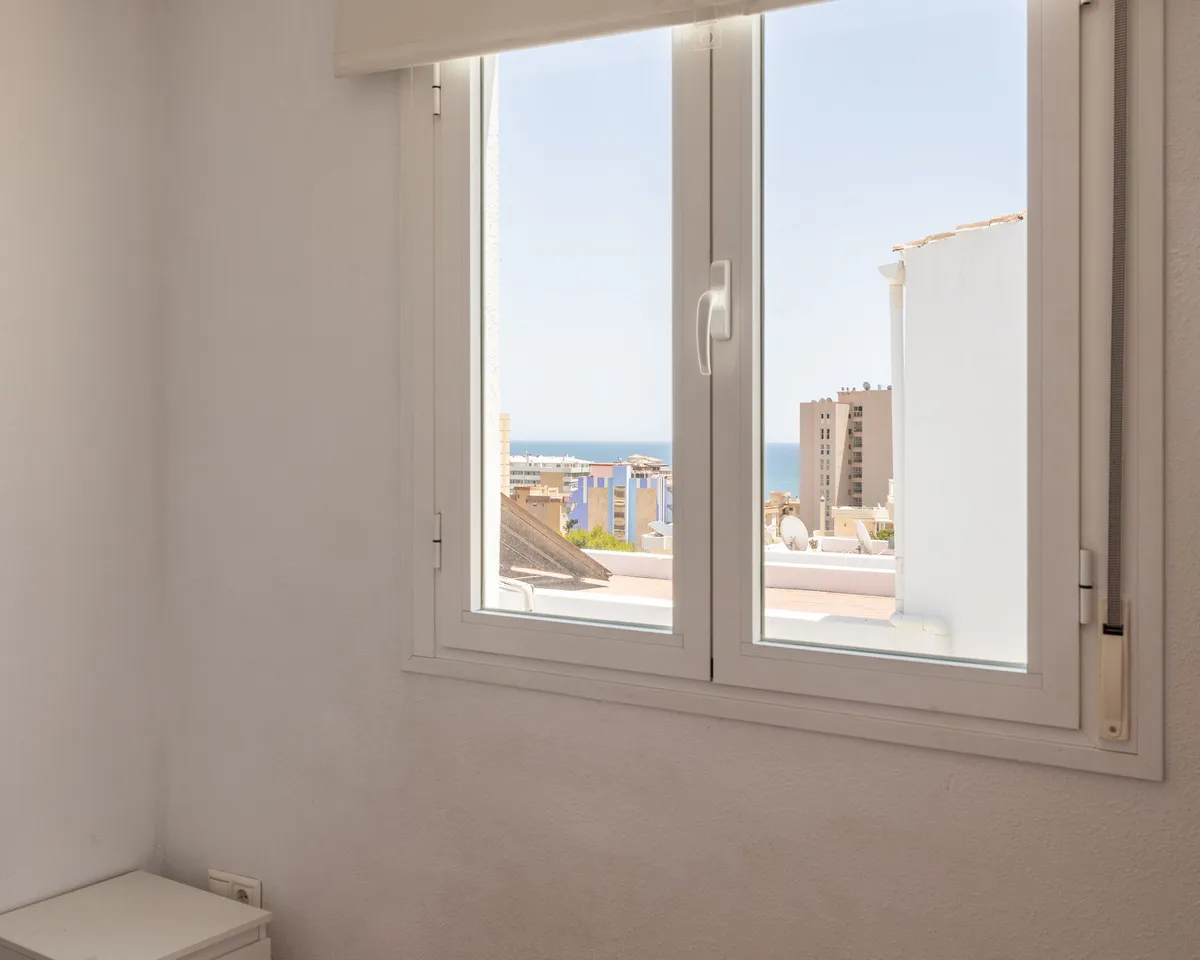 2b2fdae9-3f7c-490b-b6ca-8dc042e0f73c