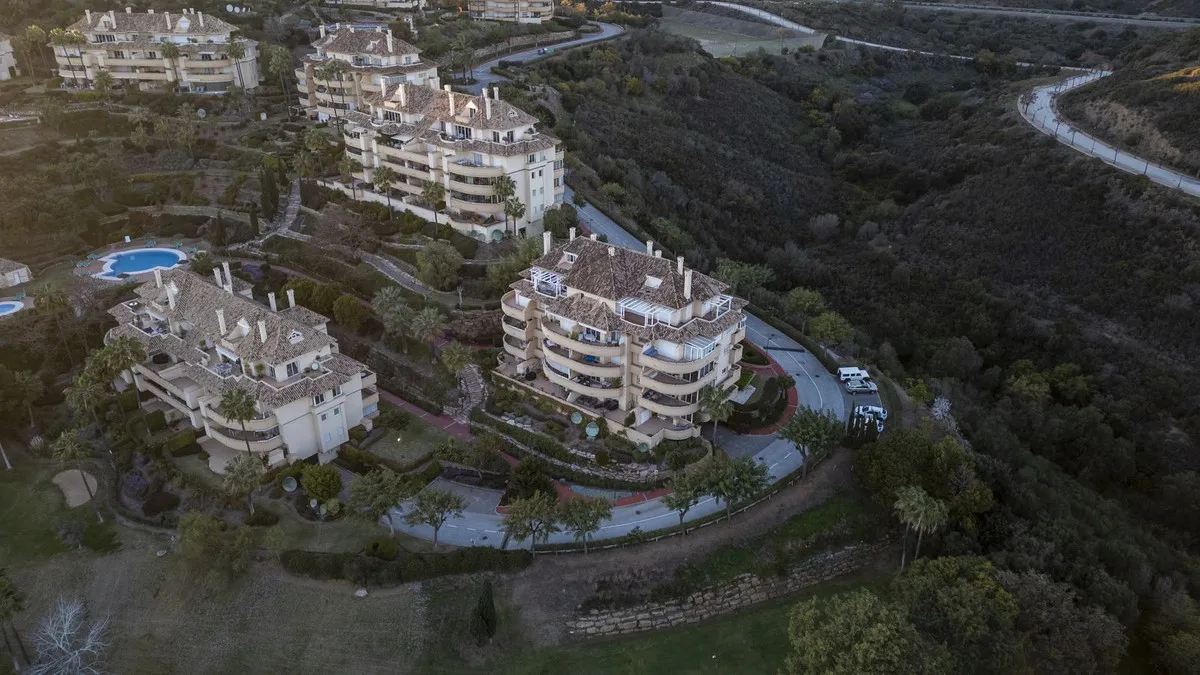 271cbd23-064b-44db-893a-c31acf96ad3a