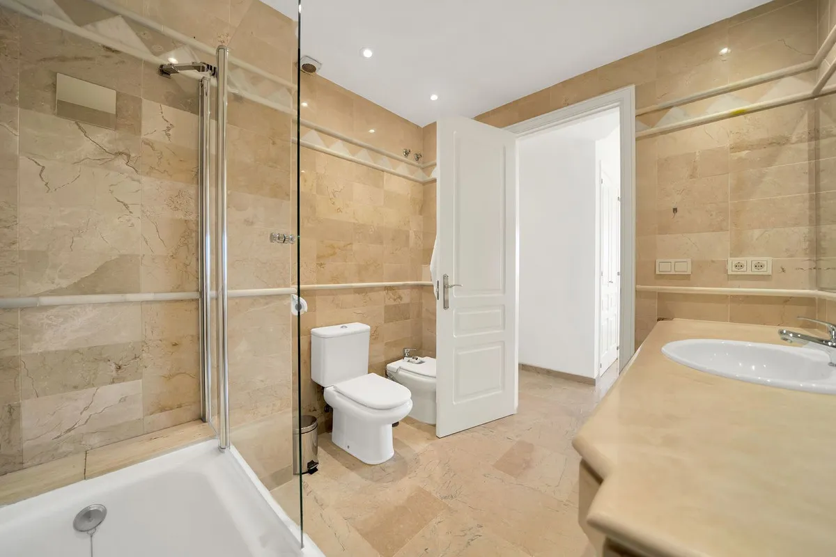 44c5387d-fbdc-4ecb-bb70-2188bbf6d7f9