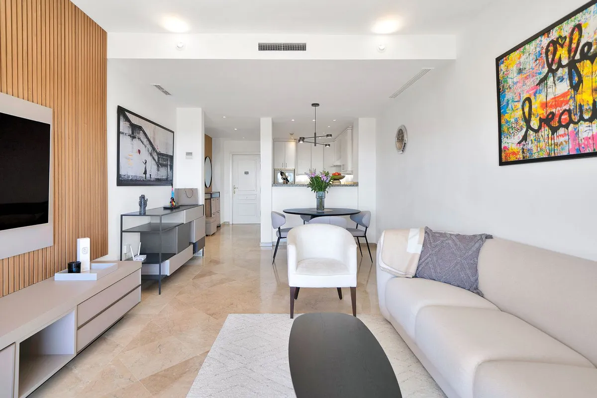 5a6217f6-4b1a-4f75-8613-f0711a22c156