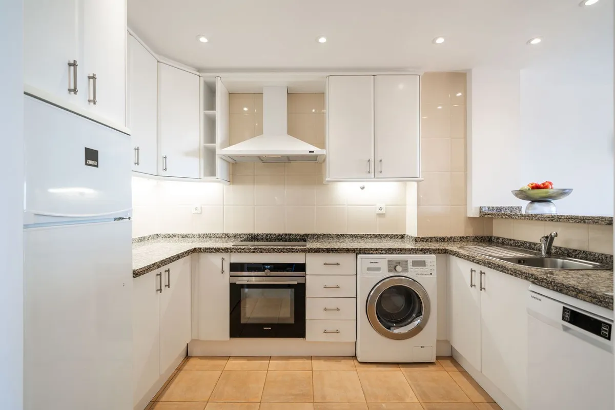 cf5acd87-6e28-4d96-8df4-8d2f26cfbb7a