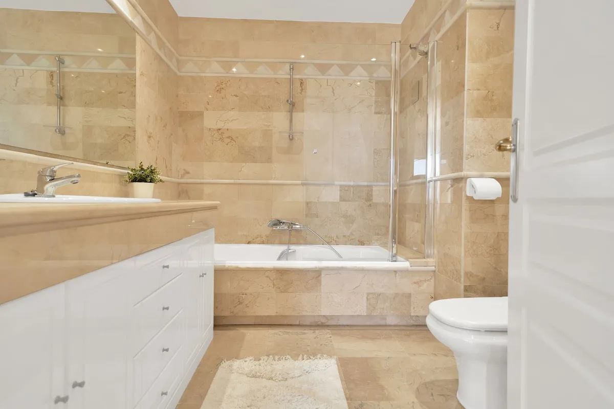 f8371c85-0d2e-4f78-9aee-f25d70109490