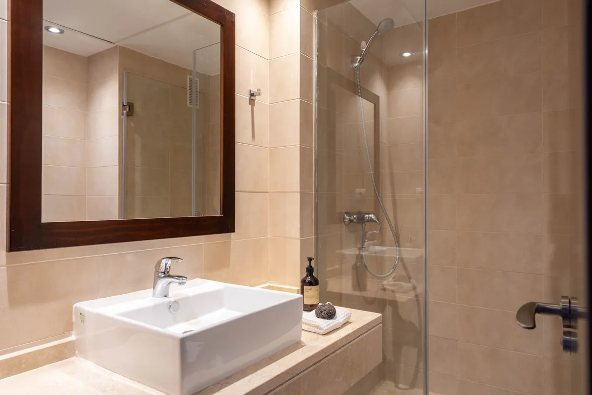 04223824-e4fe-4fff-9565-9961dfdc873a