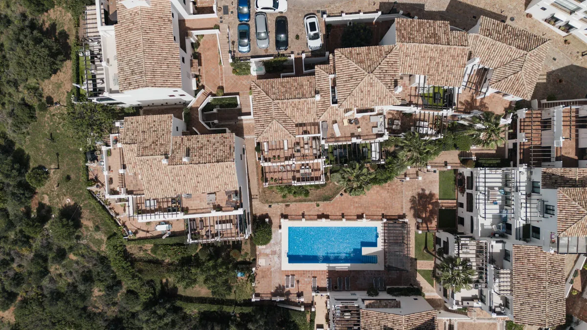 4c73a42d-56d0-43ee-8c30-9bdf4f6c32d8