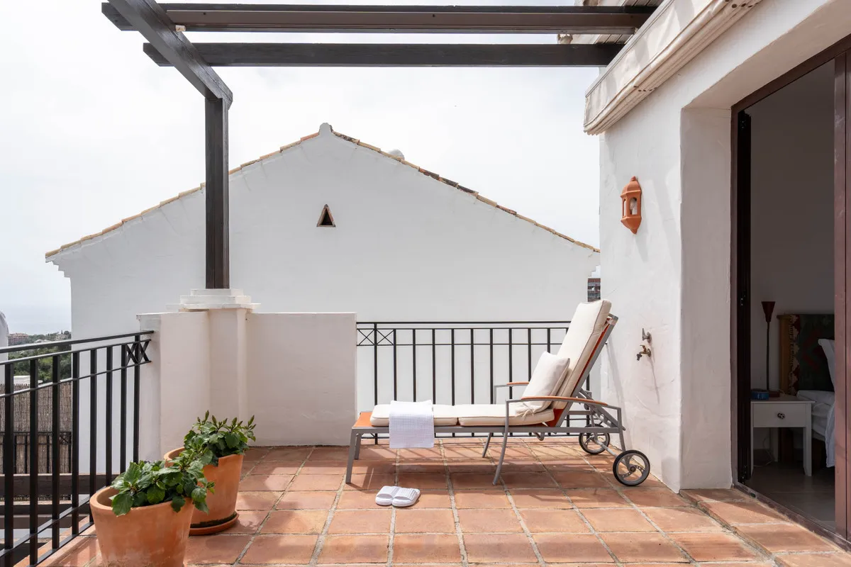 9074a232-b20a-47e5-9557-156321e6809e