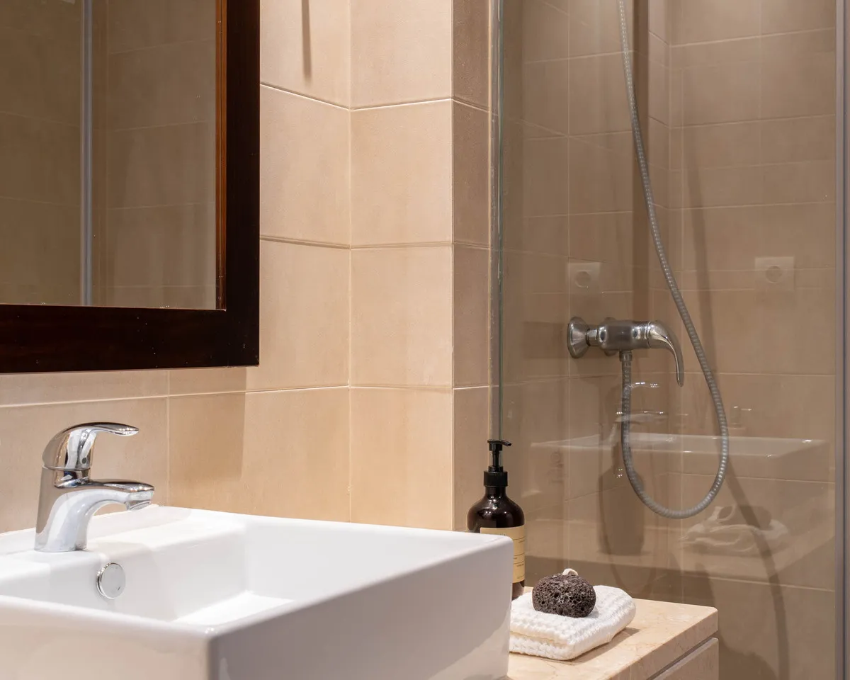 973937d7-df40-4d64-a470-65927ba6124a