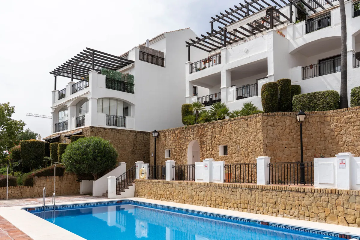 9a4db38b-138e-4f12-a2fc-b4d29dcc10b9