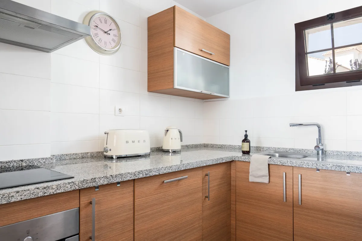 b864c007-d851-4c0d-ba70-95d75159d63f