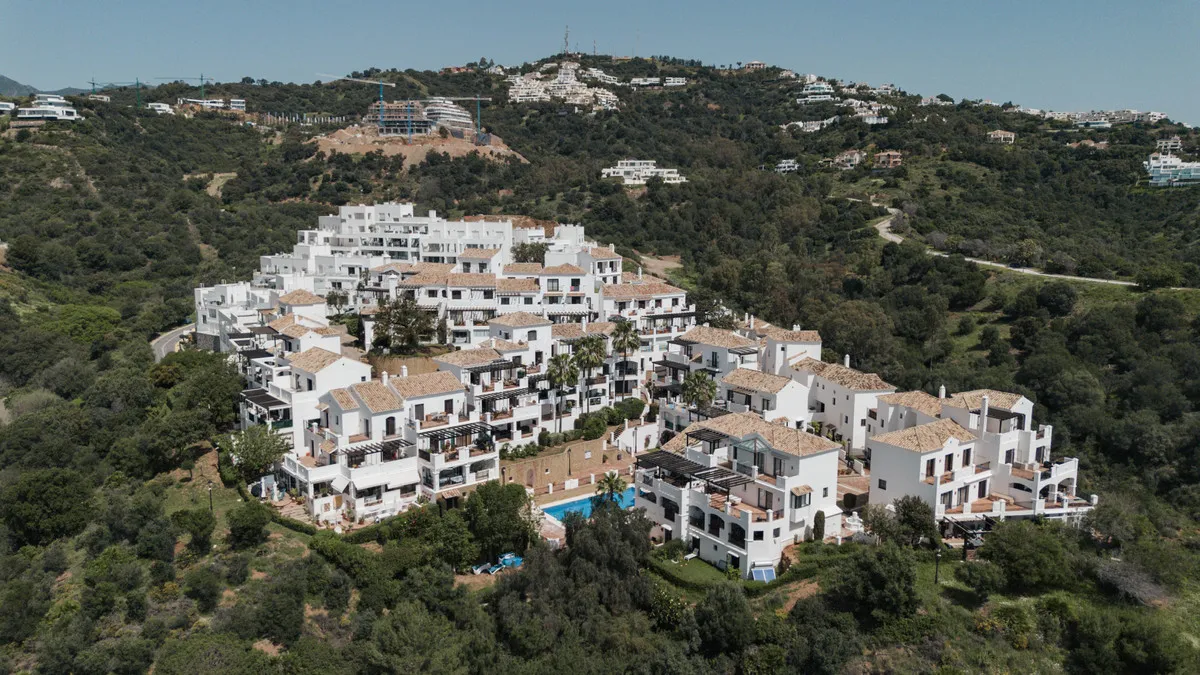 ded3fb69-cf38-47de-bf4f-8dcc625bfeb1