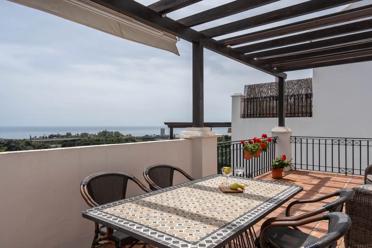 fef962af-b396-4a14-b80c-566e71e8c7cf